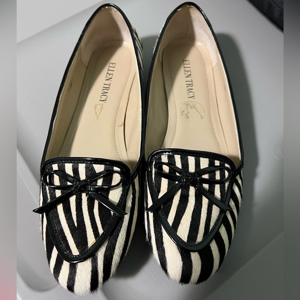 Ellen Tracy black and white zebra print loafers with bow detail n real cow hair